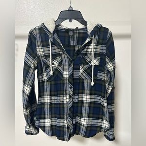 Polly & Ester - Plaid button up with fuzzy lined hoodie - Medium